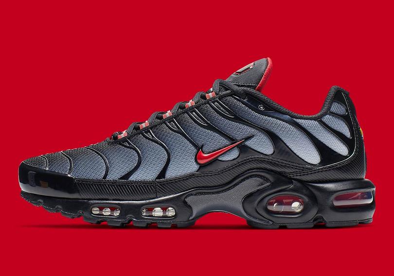 nike-air-max-plus-black-red-ci2299-001-3