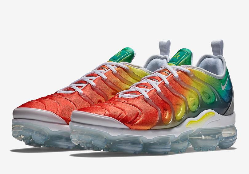 nike-vapormax-plus-rainbow-8