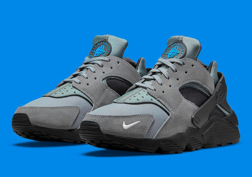 Nike-Air-Huarache-DO6708-001-1