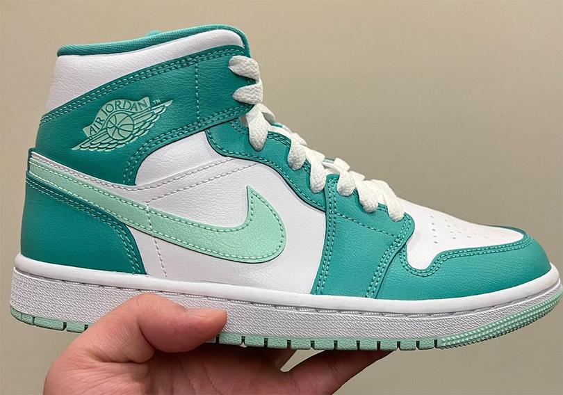 air-jordan-1-mid-womens-turquoise-mint-2022-6