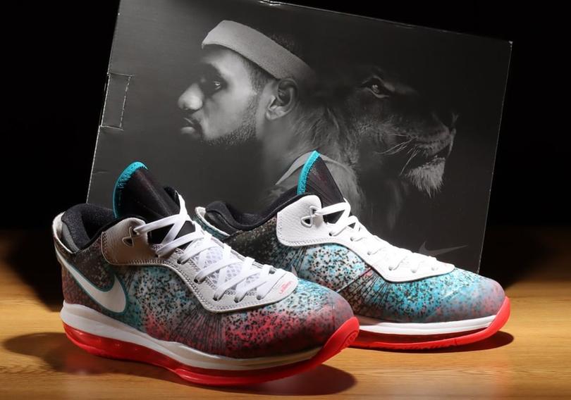 Nike-LeBron-8-V2-Low-Miami-Nights-2021-0