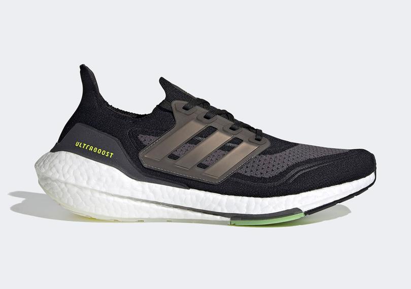 adidas-ultraboost-21-core-black-solar-yellow-FY0374-7