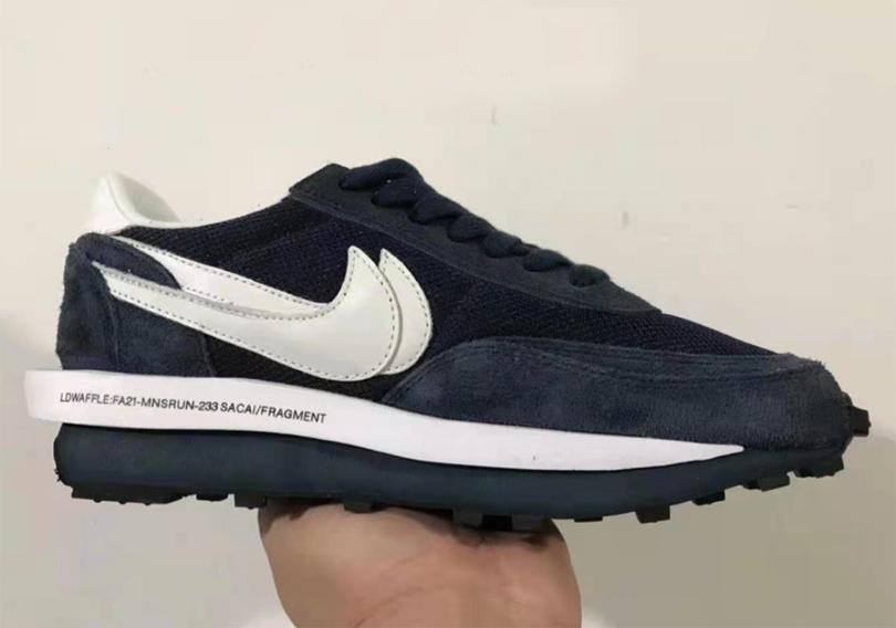 sacai-fragment-nike-ldwaffle-navy-white