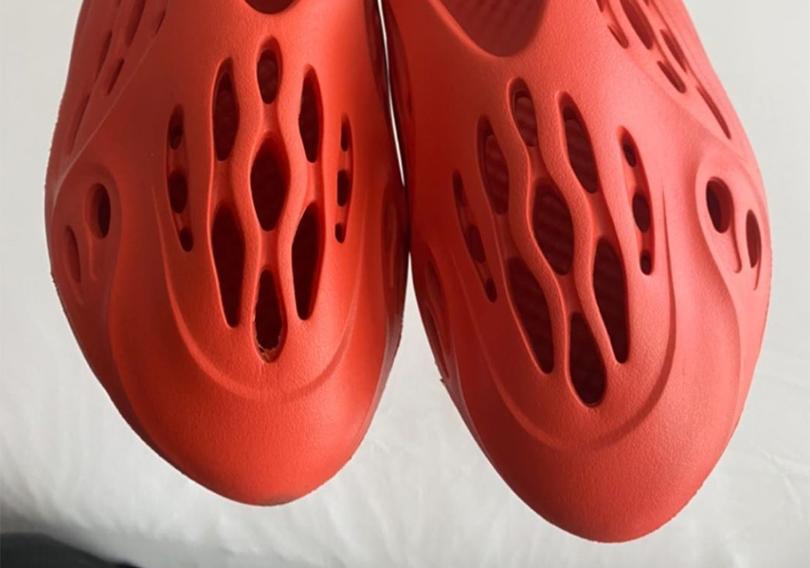 adidas-yeezy-clog-orange-0